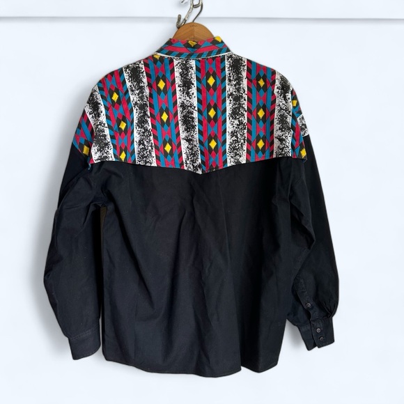 Vintage > 1990s LONG SLEEVE BUTTON DOWN FUNKY AZTEC PRINT WESTERN SHIRT > L - Picture 2 of 10